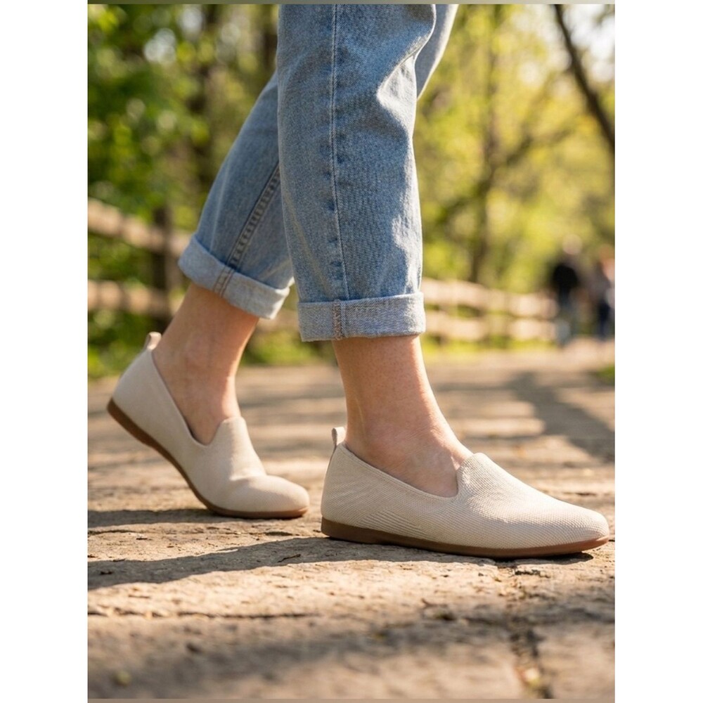 Vessi Market Flat Womens 9,5 Neutral Slip On Flat Lightweight Comfort Minimalist